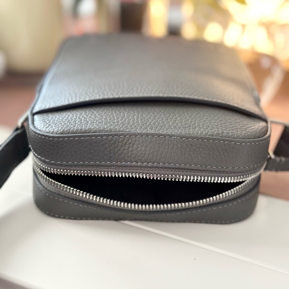 🎁 CUSTOMER APPRECIATION GIFT  Burberry Thornton Small Gray Bag ✨Unisex - Picture 11 of 13